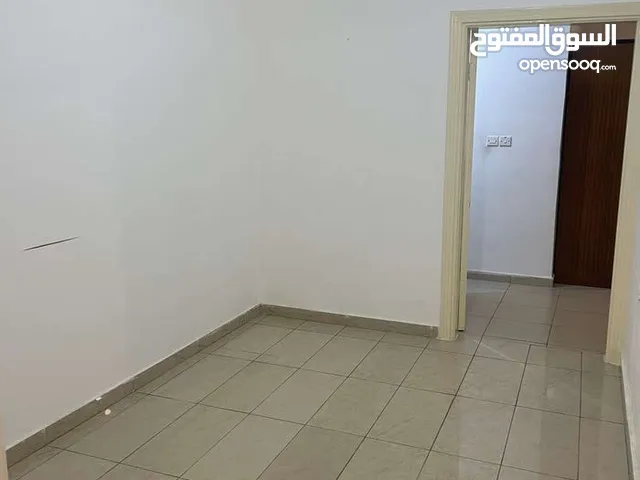 175 m2 3 Bedrooms Apartments for Rent in Amman Um El Summaq