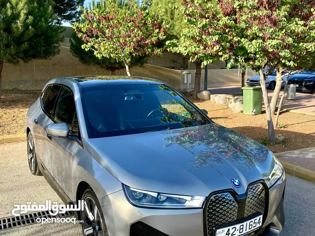 2023 BMW IX XDRIVE 40 AWD FULL ELECTRIC BMW IX 40 كهربائي بالكامل وارد الشركة فحص كامل شبه جديده