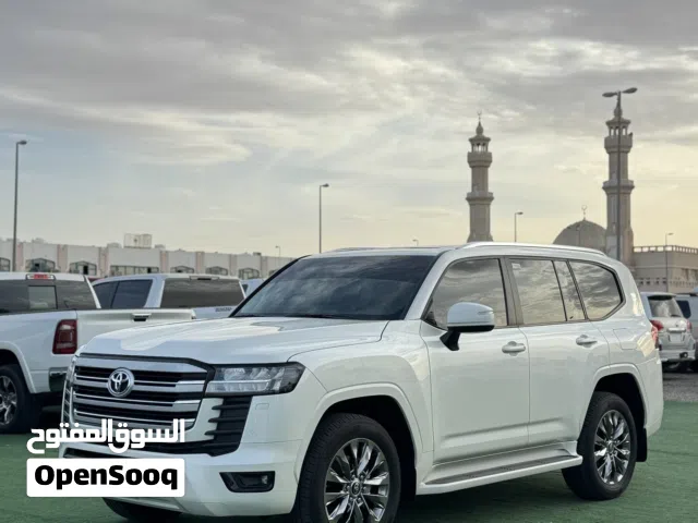 2025 Toyota Land Cruiser GXR
