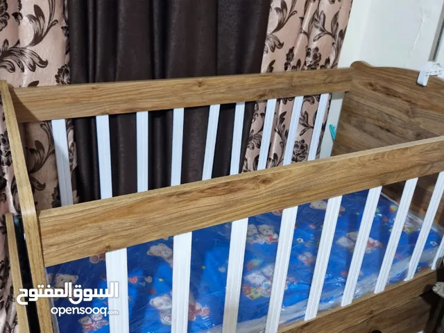 سرير اطفال