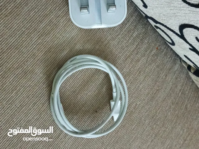 شاحن ايفون 15 اصلي