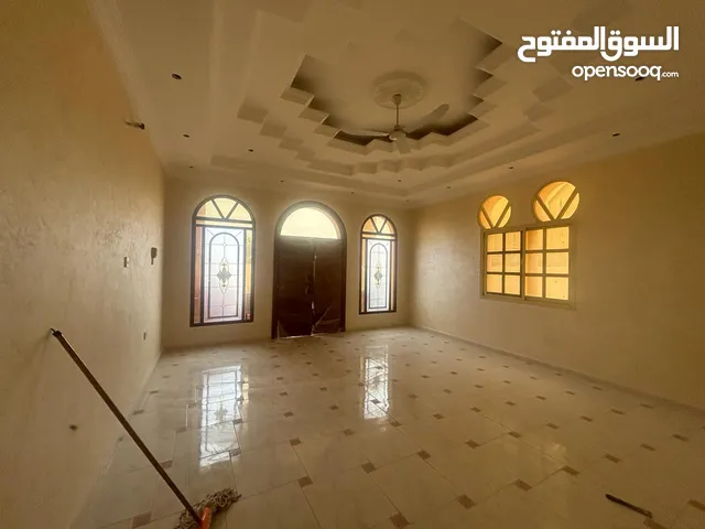 4000ft 5 Bedrooms Villa for Sale in Ajman Al Mwaihat