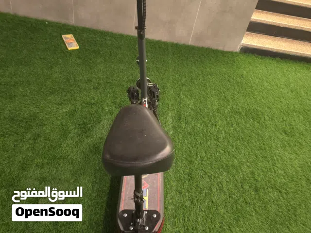 سكوتر كهربائي شبه جديد للبيع - استخدام 7 أشهر فقط -نظافة تامة مع مفاتيحه