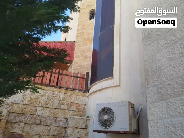 فيلا فاخرة للبيع  في الجبيهة _حي المنصور (بناء 700م  أرض 550م)