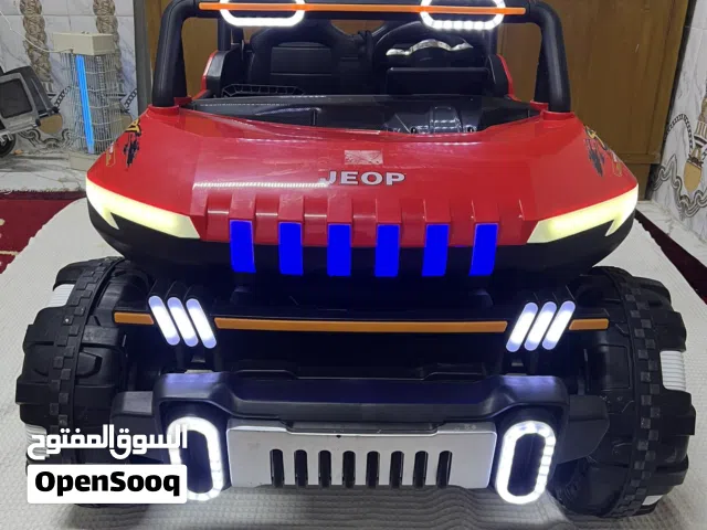 سيارة اطفال جديده مامستخدمه 4 ماطورات