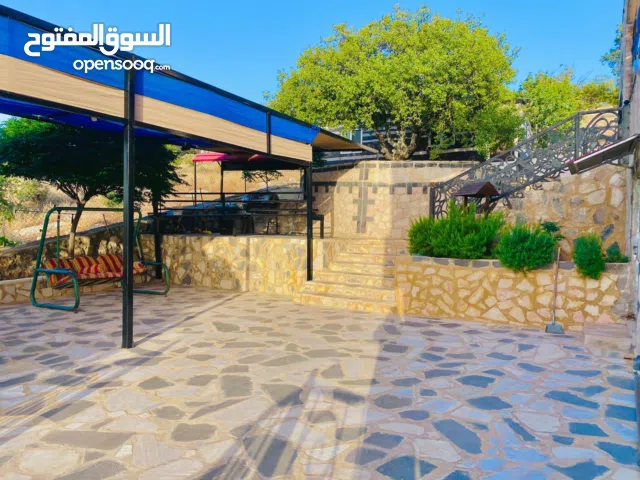 3 Bedrooms Farms for Sale in Zarqa Sarout
