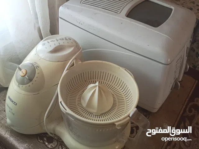 3 اجهزة مطبخ..قلاية كونتي بحاله ممتازه زيت وليست هواء +صانعة قهوه+ عصارة حمضيات للبيع في اربد