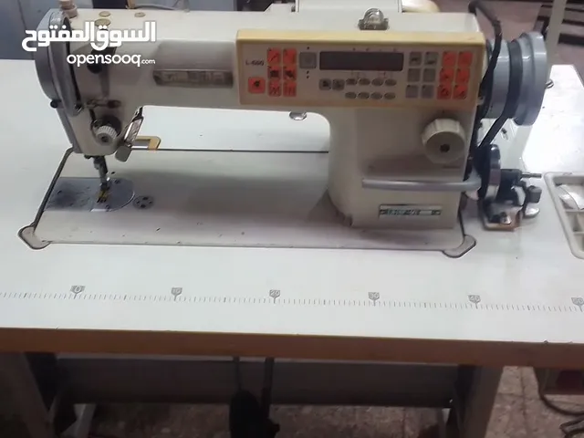 مكنة خياطة سروبا تايوان كمبيوتر كامل قص فتله وفرمتوره بدايه ونهايه توفر في الكهرباء 75% سرعة المكن