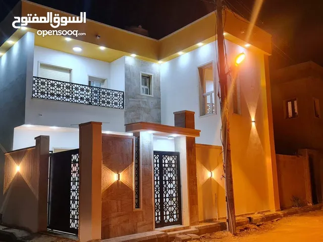 185 m2 3 Bedrooms Townhouse for Sale in Tripoli Abu Saleem