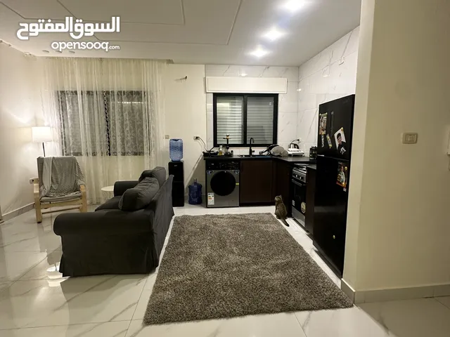 شقه جديده مفروشه للايجار او التملك مقابل مجمع الاعمال