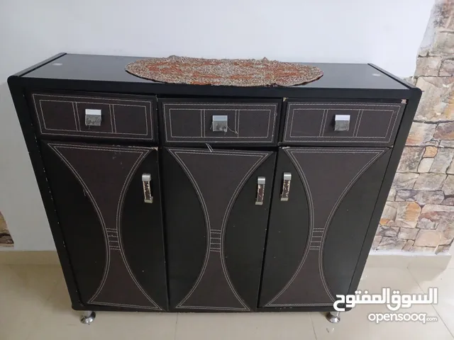جزامة ثلاث أبواب وثلاث أدراج