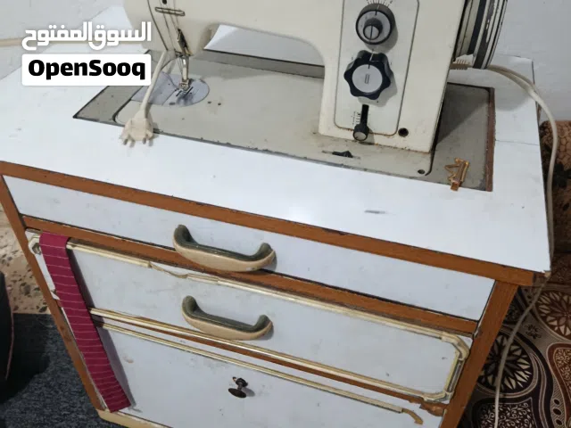 ماكنة خياطة سويسرية