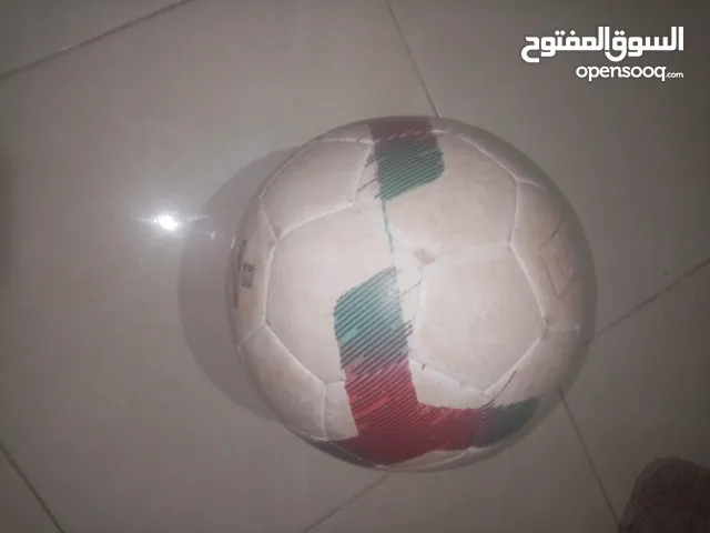 كرة قدم ميتعملة بتمن مناسب