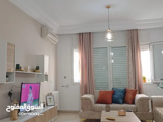 واتساب فقط: شقة فاخرة للإيجار بحي الواحات العوينة للعاءلات فقط