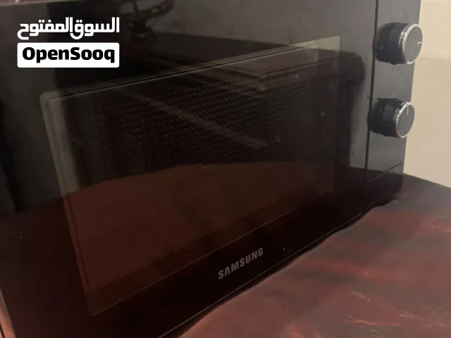 Samsung microwave very good condition only used 3 times whilst our old one was being fixed.