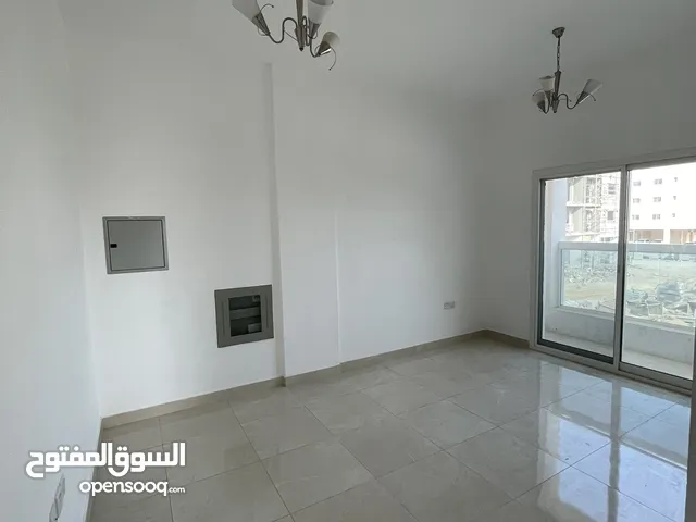 شقه غرفه و صاله جديده ب مساحه كبيره في الجرف و العاليه يتوفر لدينا شقق للإيجار في جميع مناطق عجمان