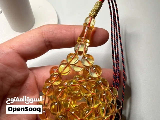 كهرمان شفاف نظيف