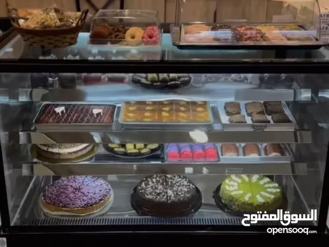 معدات قهوة كامله استعمال اقل من سنه يعني بضاعه جديدة قاعدة