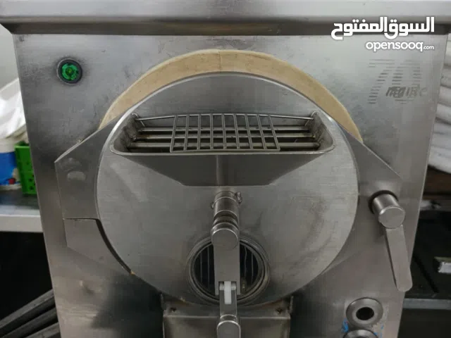 ماكينه بوظه جيلاتو +ماكينه بستره  لصنع البوظه