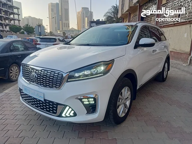 Used Kia Sorento in Tripoli