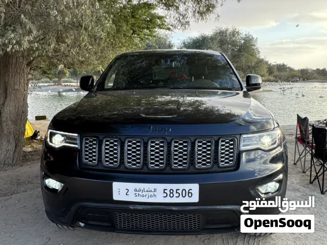 جيب جراند شيروكي 2022 black edition