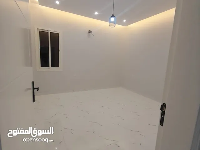 185 m2 3 Bedrooms Apartments for Rent in Al Riyadh Al Qirawan