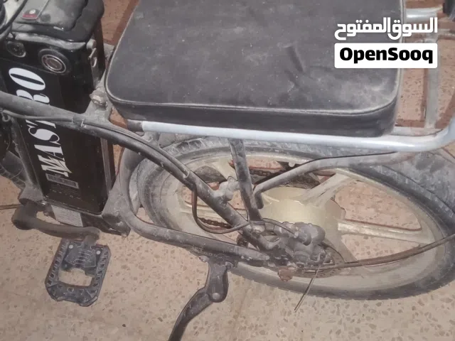 بسكليت كهرباء  بحالة ممتازة بطارية 36 v البطارية شغالة مية بالمية  مع محول جديد ومطور ممتاز
