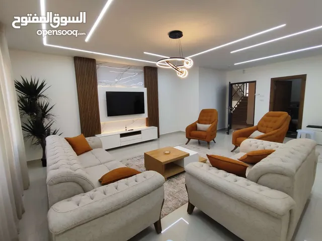 165 m2 3 Bedrooms Apartments for Rent in Ramallah and Al-Bireh Ein Musbah