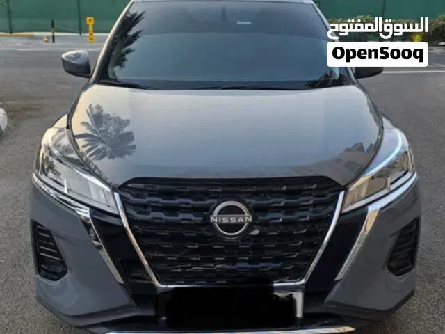 Nissan kick 2024 Gcc 2tone gray only 13000km