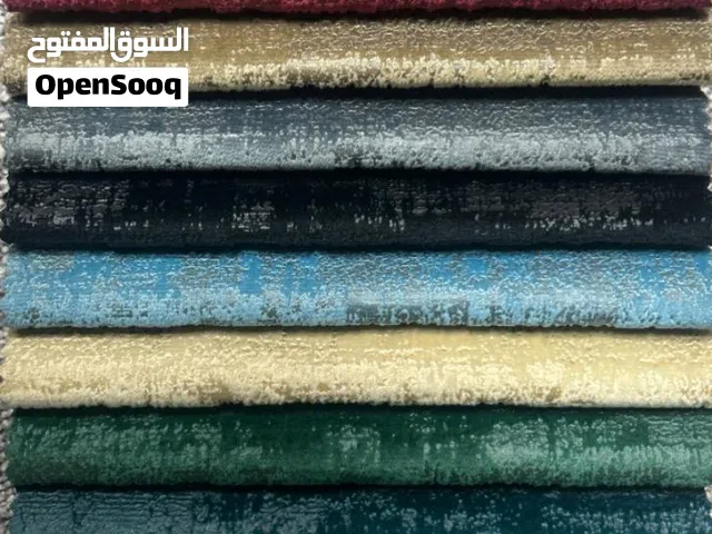 أقمشة مخمل موشح ذات جودة عالية ولمعة مع نقوش أنيقة مثالية لتنجيد الكنب والكراسي والديكورات