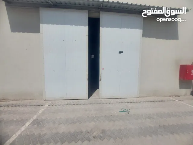استورات ومحلات للايجار