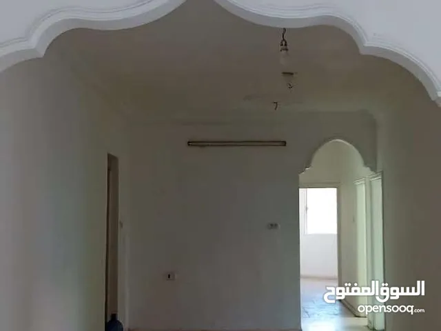 شقة مميزة للبيع في الزرقاء الجديدة خلف مطعم السيران