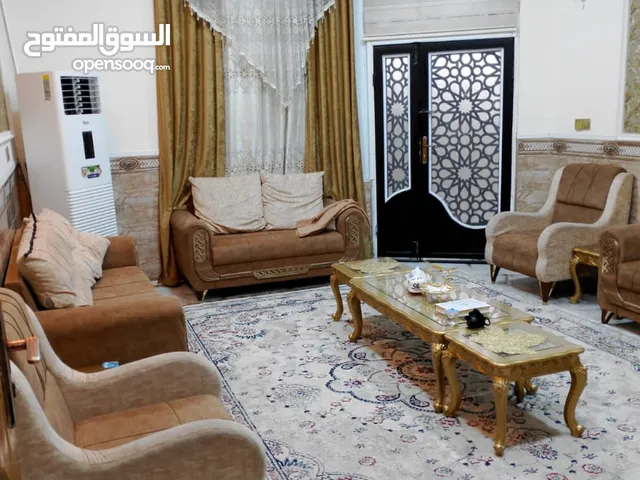 180 m2 5 Bedrooms Townhouse for Rent in Basra Jaza'ir