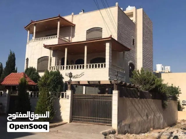 700 m2 More than 6 bedrooms Villa for Sale in Zarqa Al Zarqa Al Jadeedeh