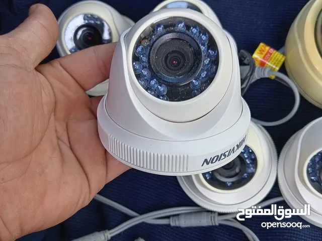 عدد 7 كاميرات مراقبة نوع hikvision