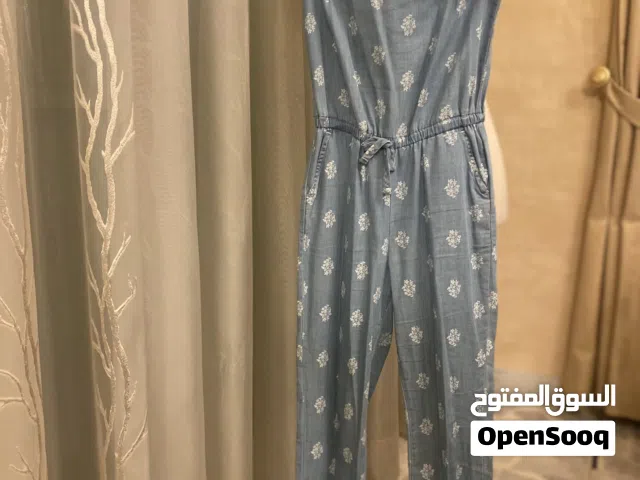 جمبسوت شبه جديد بناتي جينز قماشة صيفية.