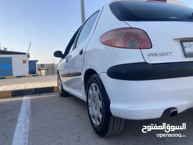 Used Peugeot 206 in Zarqa