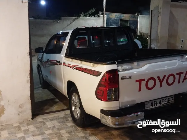 Used Toyota Hilux in Jordan Valley