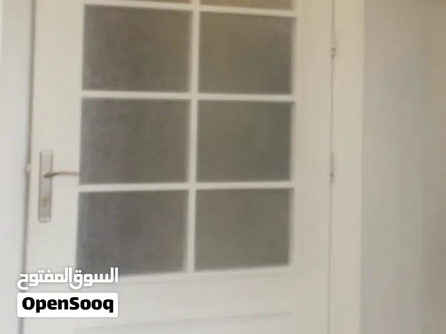 باب خشب مع حلق