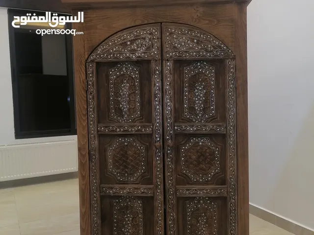 خزانة انتيكا و متفرقات للبيع