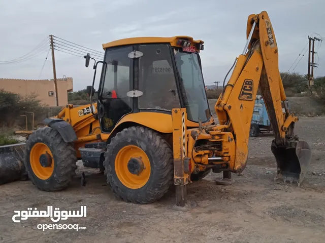2014 Crane Lift Equipment in Al Dhahirah