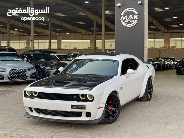 SRT HELLCAT / 6.2L V8 / SUPERCHARGED / SUNROOF / LEATHER / SUPER CLEAN