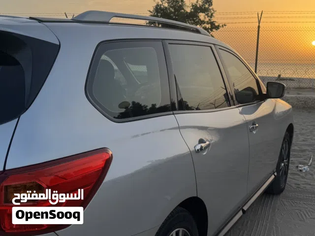 2019 Nissan Pathfinder SL