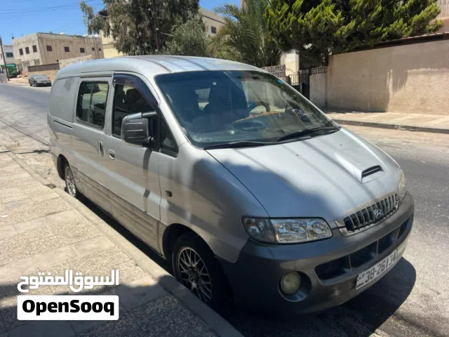 باص هيونداي ستاركس موديل 2000 بحالة جيدة للبيع