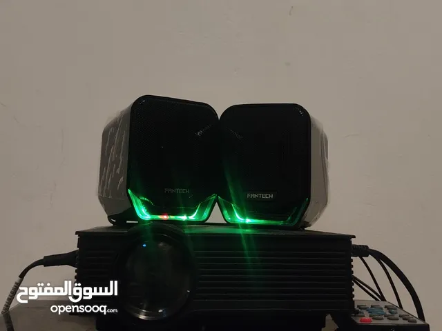 بروجيكتر شبه جديد