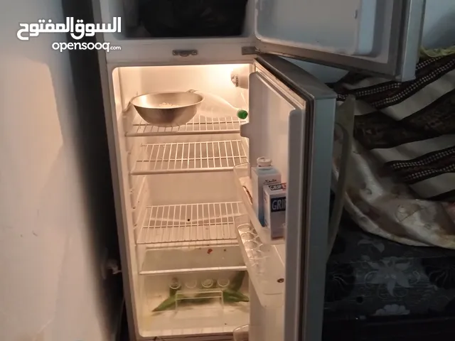 فريجيدار صغيره و نضيفه برشه
