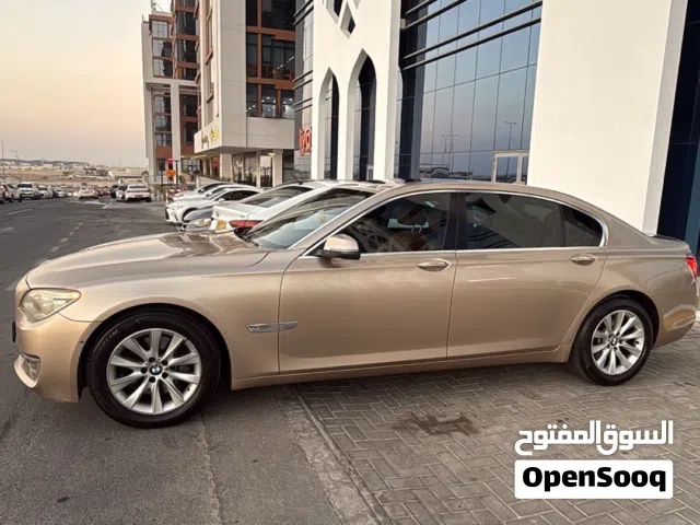 2013 بي ام دبليو الفئة 7 740