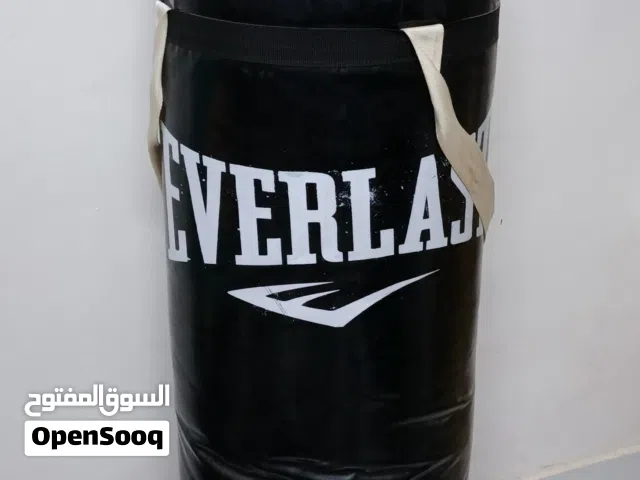 كيس ملاكمة او كيك بوكسينغ