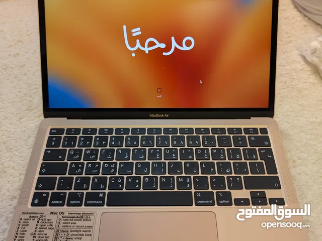ماك بوك M1 13 انج رام 8 كيكا / ذاكرة 256 نظافة 95% بس طخة بسيطة كامل الملحقات كارتون شاحن مع حقيبة