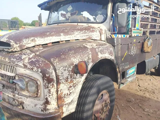 لوري ب ح 6 للبيع في ربك
